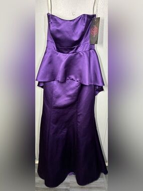 Bombshell Purple Satin Peplum Evening Dress size 6